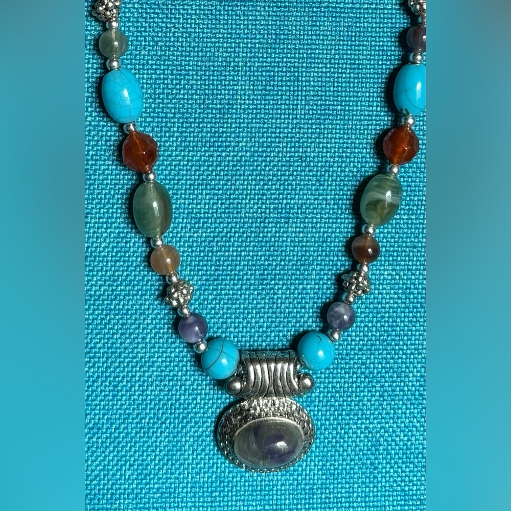 3 pc Earrings bracelet. necklace bundle - Picture 2 of 5